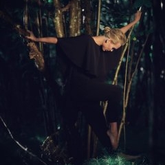 Model: Alma Šlosberga, make-up: Zane Lodiņa Beauty