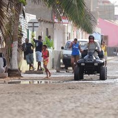 Cabo Verde streets and people — PAS-0345